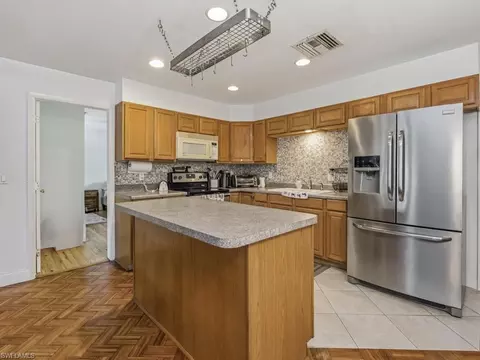 Kitchen - 2022 Frederick St, Naples, FL 34112 photo 2 of 2