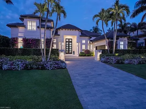 1959 4th St S, Naples, FL 34102
