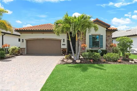 1839 Mustique St, Naples, FL 34120