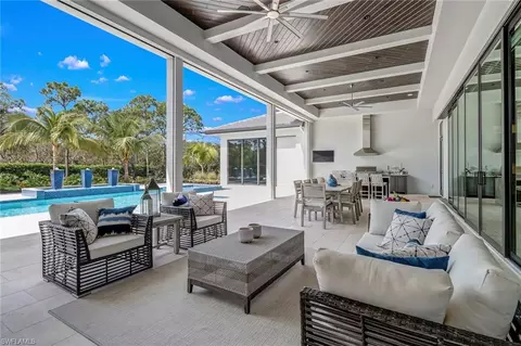 Exterior - 12 Banyan Rd, Naples, FL 34108 photo 5 of 11