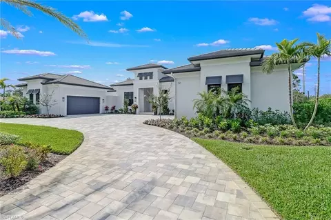 Exterior - 12 Banyan Rd, Naples, FL 34108 photo 2 of 11