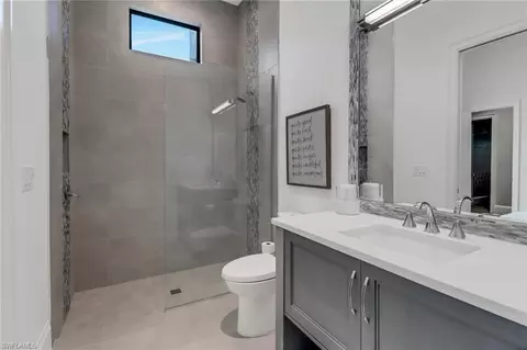 Bath - 12 Banyan Rd, Naples, FL 34108 photo 5 of 9