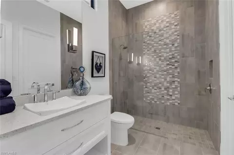 Bath - 12 Banyan Rd, Naples, FL 34108 photo 9 of 9