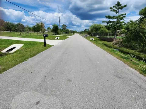 60 Th Ave NE, Naples, FL 34120