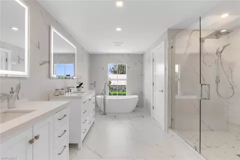 Bath - 1984 Frederick St, Naples, FL 34112 photo 2 of 7