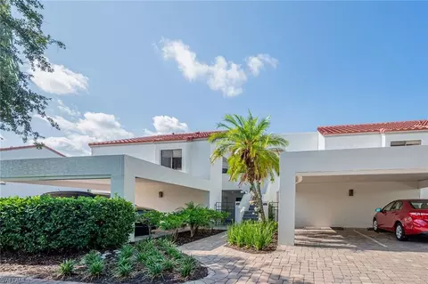 577 Beachwalk Cir #R203, Naples, FL 34108