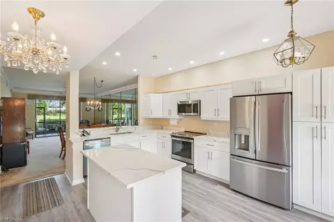 7340 Coventry Ct #809, Naples, FL 34104