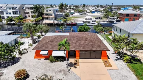 3123 Bracci Dr, Saint James City, FL 33956