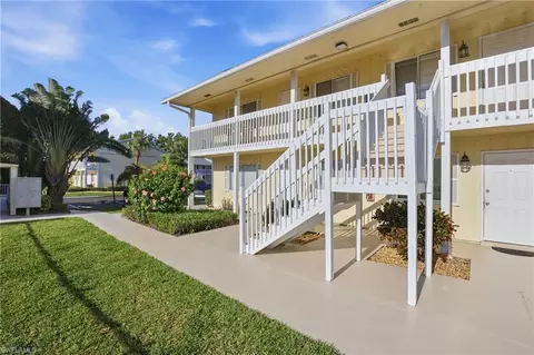 4607 Bayshore Dr #K5, Naples, FL 34112