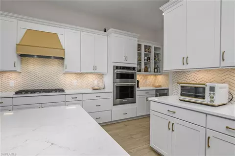 Kitchen - 20609 Napa Loop, Estero, FL 33928 photo 6 of 8