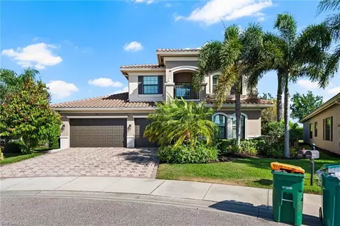 3995 Bering Ct, Naples, FL 34119