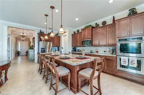 Kitchen - 9263 Glenforest Dr, Naples, FL 34120 photo 4 of 5