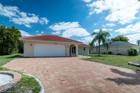 3725 SE 8th Pl, Cape Coral, FL 33904