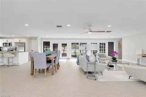 4014 SE 4th Ave, Cape Coral, FL 33904