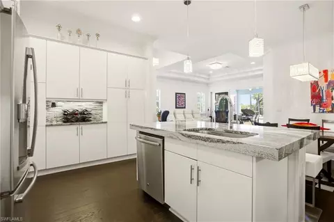 Kitchen - 7157 Dominica Dr, Naples, FL 34113 photo 4 of 5