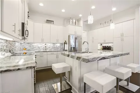 Kitchen - 7157 Dominica Dr, Naples, FL 34113 photo 1 of 5