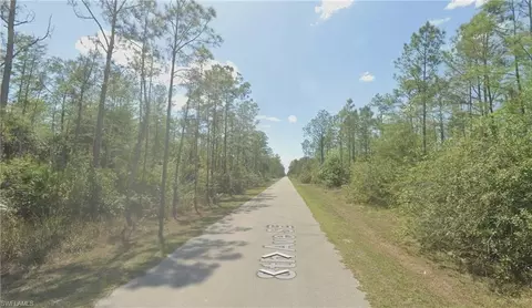 8 Th Ave SE, Naples, FL 34120