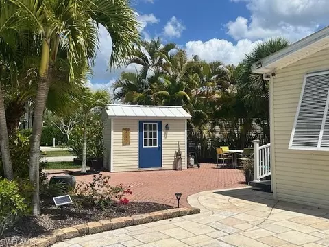 Exterior - 1503 Ruby Lake Pt, Naples, FL 34114 photo 8 of 15