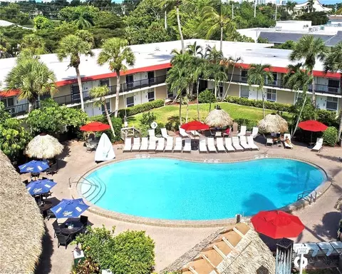 2555 Tamiami Trl N #250, Naples, FL 34103