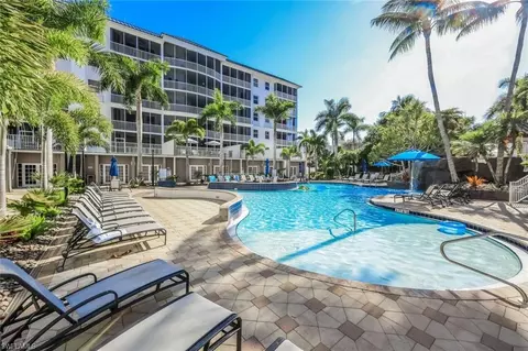 450 Launch Cir #501, Naples, FL 34108