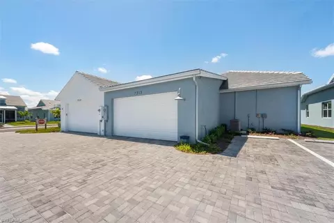 Exterior - 7315 Cayo Coco Ln, Naples, FL 34113 photo 4 of 7