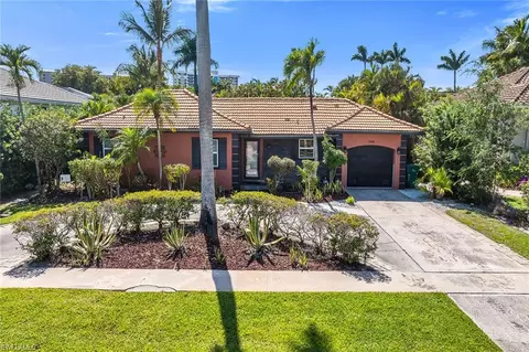 146 Greenbrier St, Marco Island, FL 34145