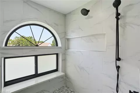 Bath - 637 Beachwalk Cir #E202, Naples, FL 34108 photo 3 of 4