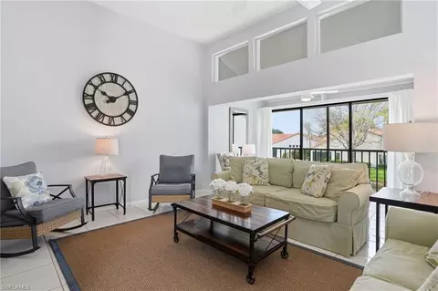 637 Beachwalk Cir #E202, Naples, FL 34108