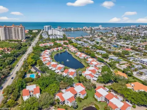 View/Area - 637 Beachwalk Cir #E202, Naples, FL 34108 photo 1 of 2