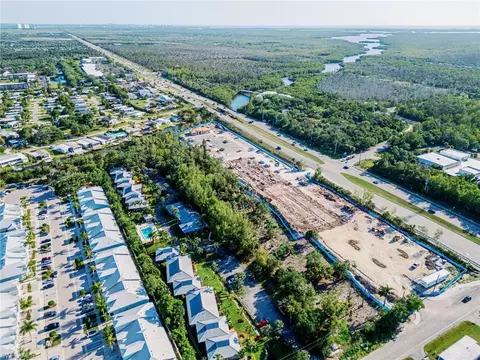 900 Henderson Creek Dr #A102, Naples, FL 34114