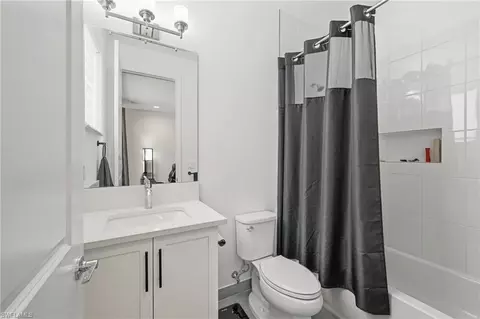 Bath - 20281 Fair Oak Ln, Estero, FL 33928 photo 5 of 6
