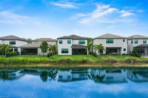 Exterior - 20281 Fair Oak Ln, Estero, FL 33928 photo 4 of 7
