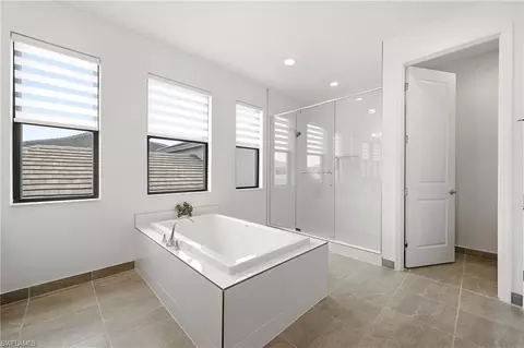 Bath - 20281 Fair Oak Ln, Estero, FL 33928 photo 3 of 6
