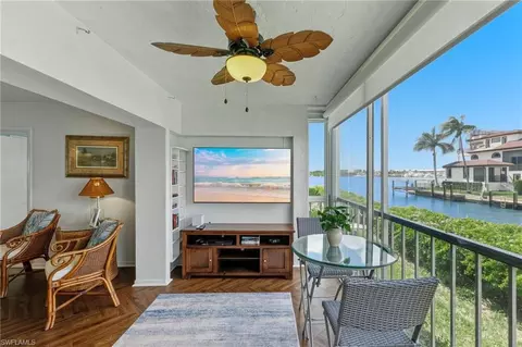 1100 Little Neck Ct #F52, Naples, FL 34102