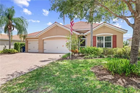 3118 Apple Blossom Dr, Alva, FL 33920