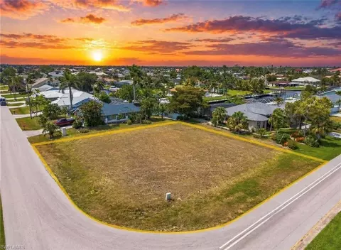2014 Everest Pkwy, Cape Coral, FL 33904