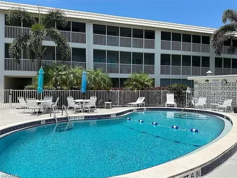 3150 Binnacle Dr #318, Naples, FL 34103