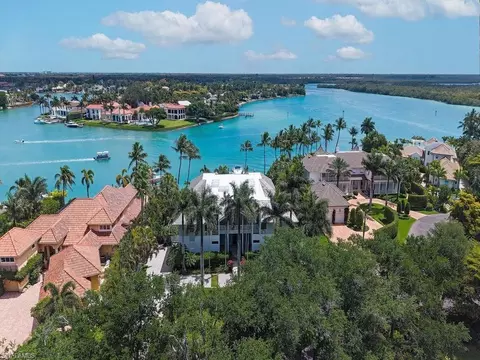 4253 Cutlass Ln, Naples, FL 34102