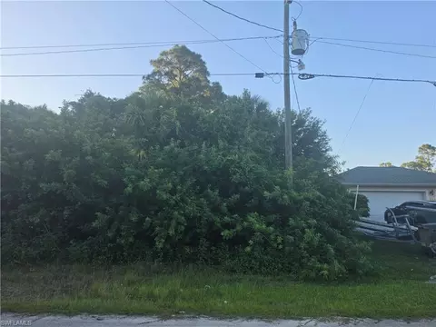 3502 48th St W, Lehigh Acres, FL 33971