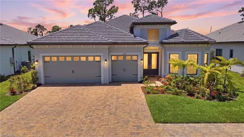 1821 Verada Ct, Naples, FL 34120