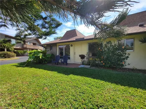 Exterior - 809 Palm View Dr #8, Naples, FL 34110 photo 3 of 7