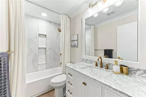 Bath - 809 Palm View Dr #8, Naples, FL 34110 photo 4 of 4