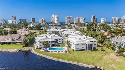 4180 Crayton Rd #E4, Naples, FL 34103