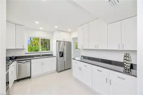 Kitchen - 4180 Crayton Rd #E4, Naples, FL 34103 photo 1 of 2
