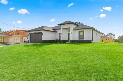 626 Beach Ave S, Lehigh Acres, FL 33974