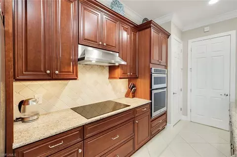 Kitchen - 9104 Graphite Cir, Naples, FL 34120 photo 2 of 6