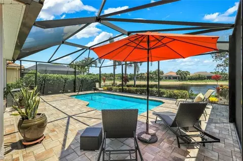9104 Graphite Cir, Naples, FL 34120