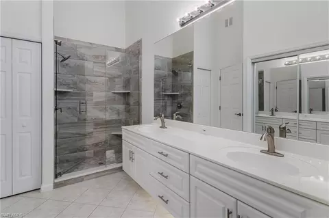 Bath - 6830 Beach Resort Dr #2602, Naples, FL 34114 photo 1 of 3