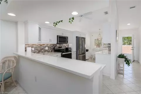 Kitchen - 6830 Beach Resort Dr #2602, Naples, FL 34114 photo 4 of 4