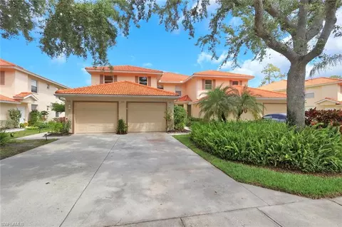 320 Robin Hood Cir #101, Naples, FL 34104